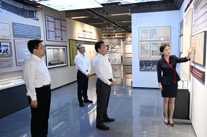 信长星在省档案馆调研时强调 扎实推动档案事业高质量发展 更好服务中国式现代化江苏新实践
